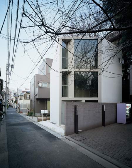 63.02° House by Schemata Architecture Office